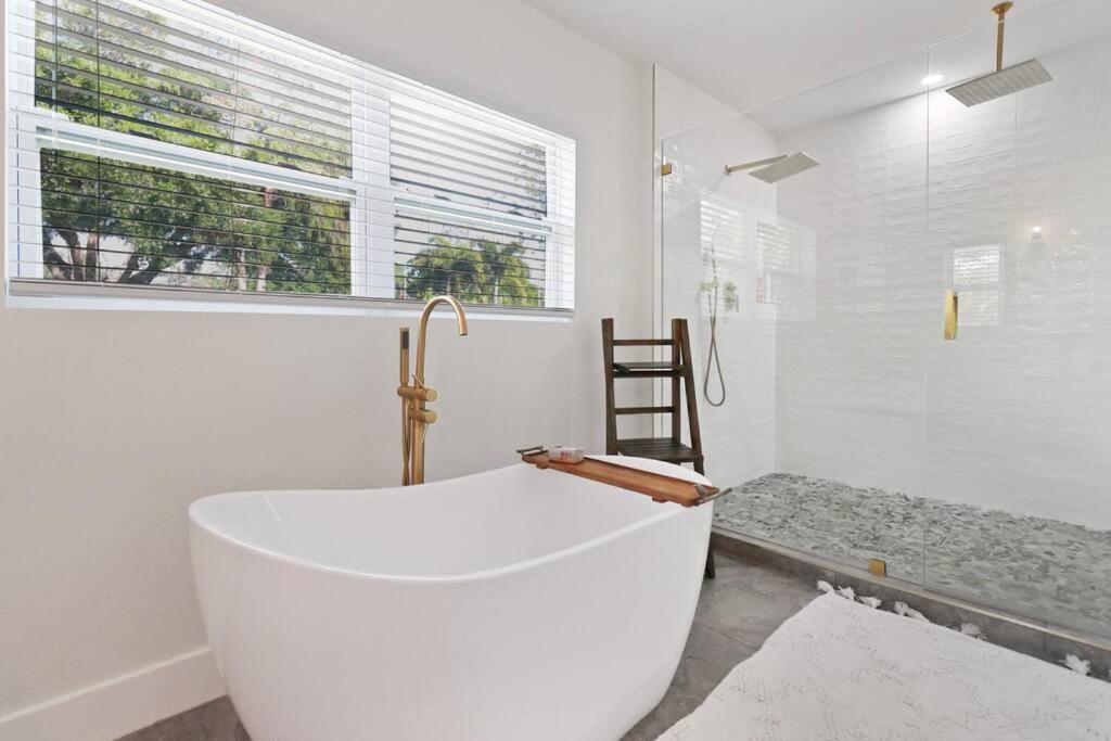 Palm Tree Paradise Tampa Pool Home المظهر الخارجي الصورة