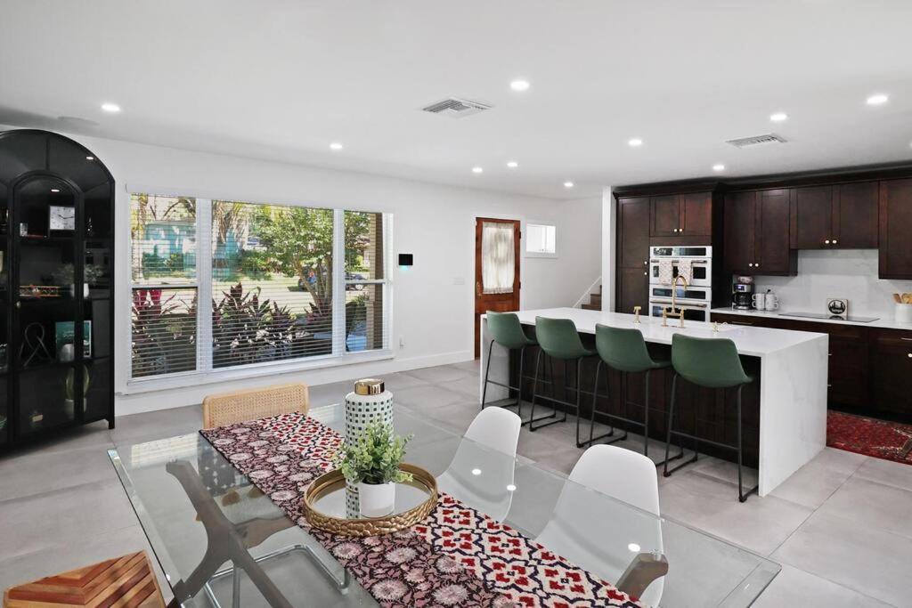 Palm Tree Paradise Tampa Pool Home المظهر الخارجي الصورة