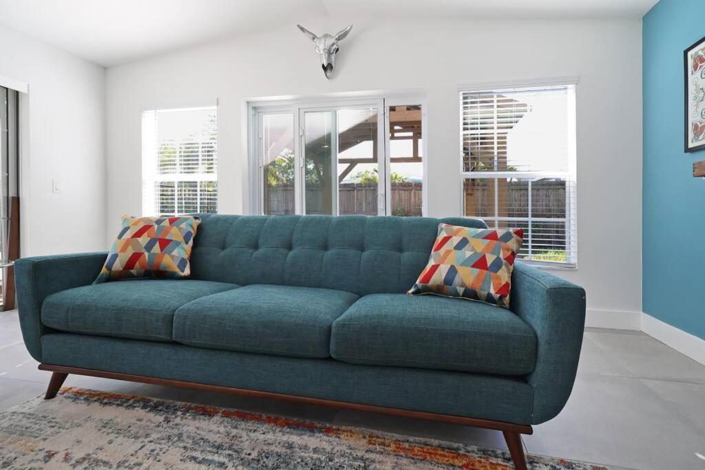 Palm Tree Paradise Tampa Pool Home المظهر الخارجي الصورة